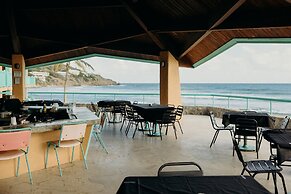 Grapetree Bay Hotel & Villas