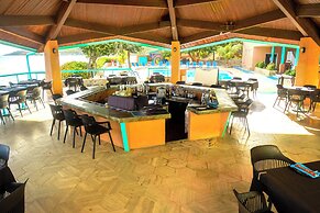 Grapetree Bay Hotel & Villas