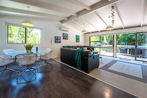 Treetops - Forest Escape - Onetangi