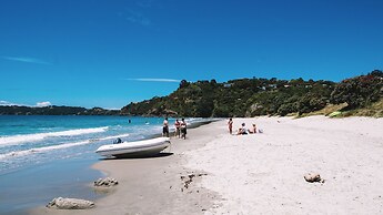 Treetops - Forest Escape - Onetangi