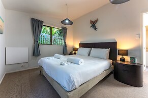 Treetops - Forest Escape - Onetangi