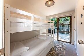 Treetops - Forest Escape - Onetangi