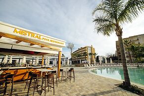 Alannia Salou Resort