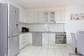 Holiday Home Mons Aureus