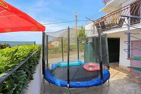 Holiday Home Mons Aureus