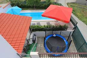 Holiday Home Mons Aureus
