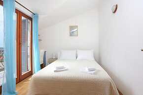 Holiday Home Mons Aureus