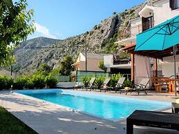 Holiday Home Mons Aureus