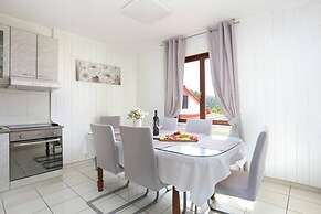 Holiday Home Mons Aureus