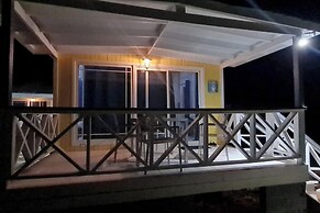 1 Bed Cottage Sleeps 2 - Pet Friendly - Ocean View