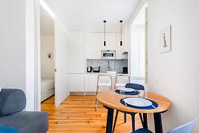 Romantic Alfama Getaway