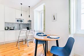 Romantic Alfama Getaway