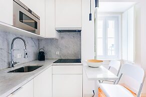 Romantic Alfama Getaway