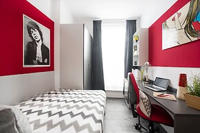 Yugo Explore - Arran House