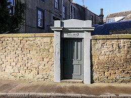 2 Abbey Row