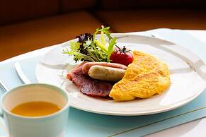 DoubleTree by Hilton Chengdu Riverside - Close to Panda Base and Cheng