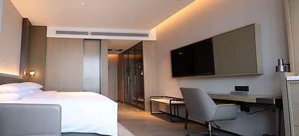 DoubleTree by Hilton Chengdu Riverside - Close to Panda Base and Cheng