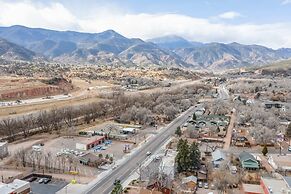 1BD Mnt View Suitehikingdogs Welcome!