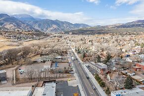 1BD Mnt View Suitehikingdogs Welcome!