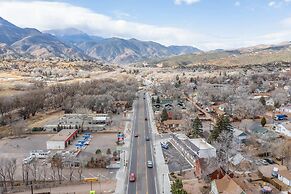 1BD Mnt View Suitehikingdogs Welcome!