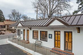 1BD Suitenear Old Colorado City & Hiking!dogs Welcome!