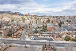 1BD Suitenear Old Colorado City & Hiking!dogs Welcome!