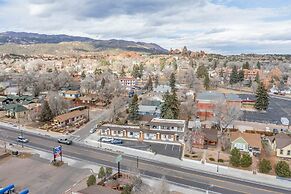 1BD Suitenear Old Colorado City & Hiking!dogs Welcome!