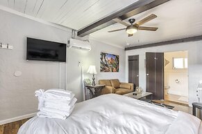 1BD Cozy Suiterestaurants & Hiking!dogs Welcome