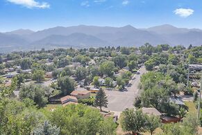 4brnear Garden Of The Gods With Large Yard
