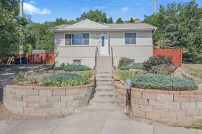 4brnear Garden Of The Gods With Large Yard