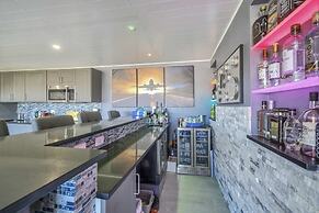 1BD Luxury Condococktail Loungebeautiful Views