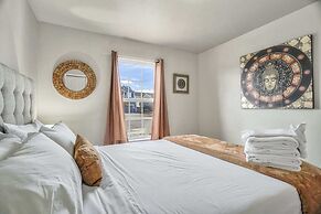 3BD Quiet Suburbs Restaurants & Parks