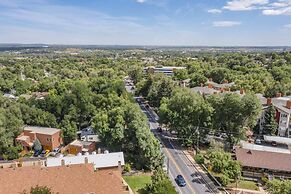 3bdcheyenne Mtn Suburbsrestaurants & Hiking