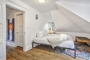 3bdcheyenne Mtn Suburbsrestaurants & Hiking