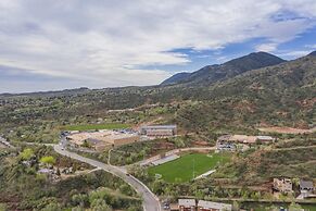 2BR Manitou Get Away Close To Everything!