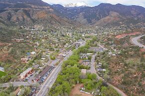 2BR Manitou Get Away Close To Everything!