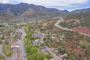 2BR Manitou Get Away Close To Everything!