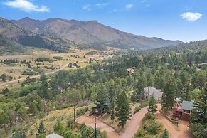 3BD Cowboy Cabin Pikes Peak Mountain Log Cabin