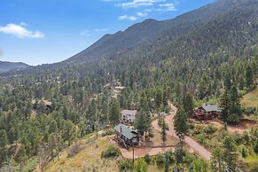 3BD Cowboy Cabin Pikes Peak Mountain Log Cabin
