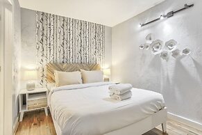 2BD Cozy Retreatclose to Red Rocksdogs Welcome!