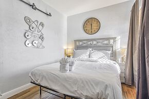 2BD Cozy Retreatclose to Red Rocksdogs Welcome!