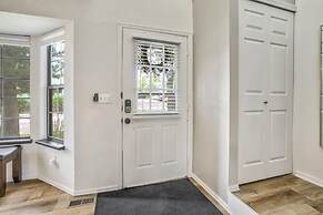 3brstate Park&mountainsnearby Lake