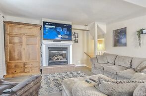 2BR Central Location Big Backyard & Dog Friendly!