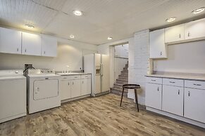 3brminutes to Downtowndog Friendly