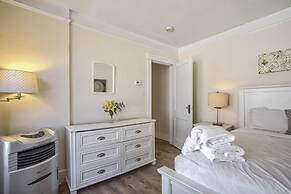 3brminutes to Downtowndog Friendly