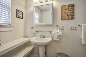 3brminutes to Downtowndog Friendly