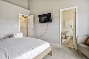 3brmodern Homenearby Parks & Mountains