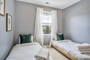 3brmodern Homenearby Parks & Mountains