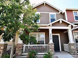 3brmodern Homenearby Parks & Mountains