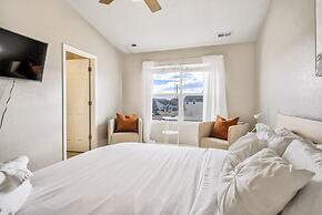 3brmodern Homenearby Parks & Mountains